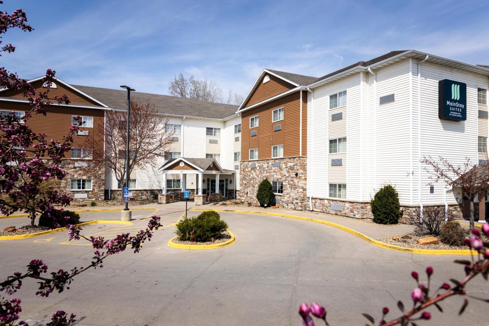 Mainstay Suites Coralville - Iowa City Exterior photo