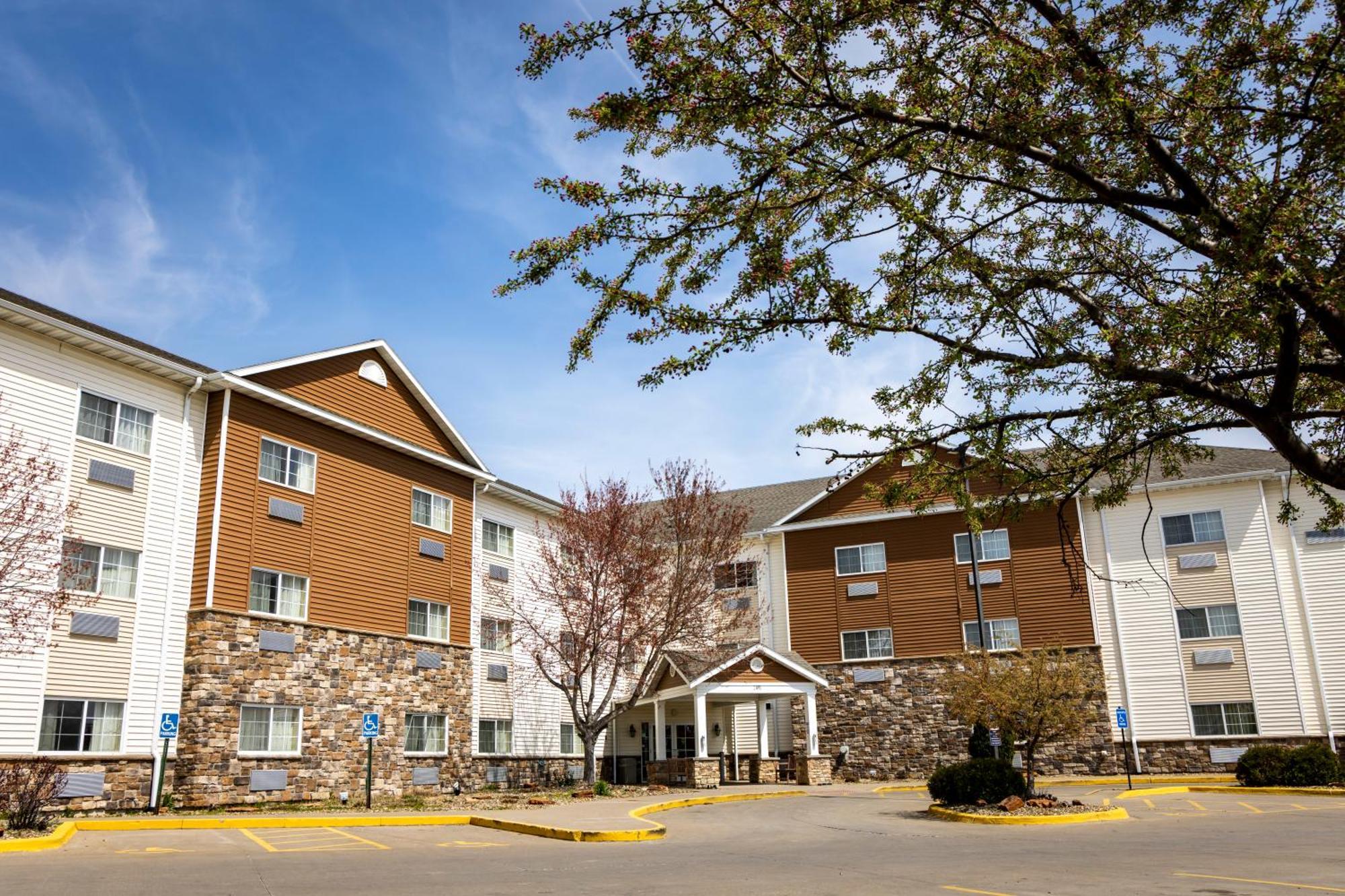 Mainstay Suites Coralville - Iowa City Exterior photo