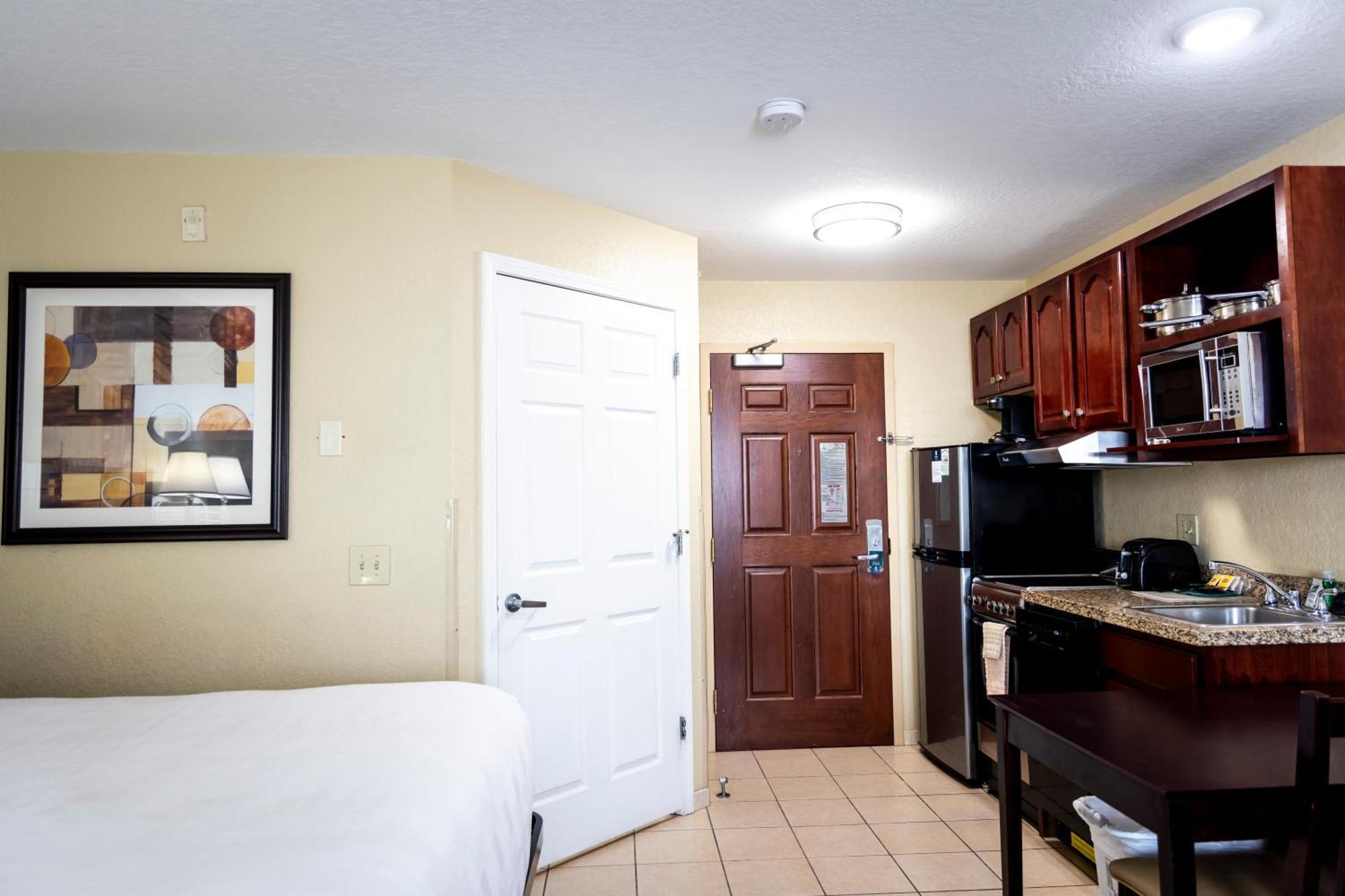 Mainstay Suites Coralville - Iowa City Exterior photo